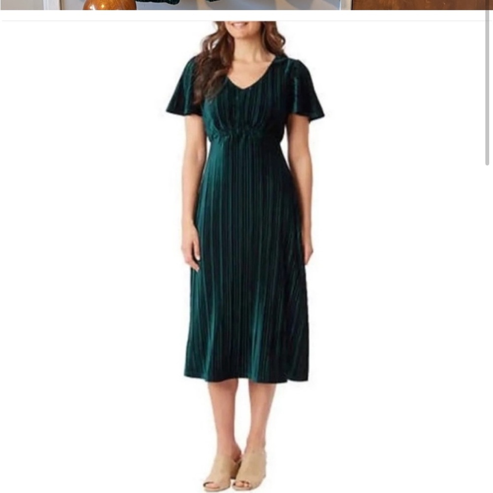 Elegant Green Velvet Midi Dress